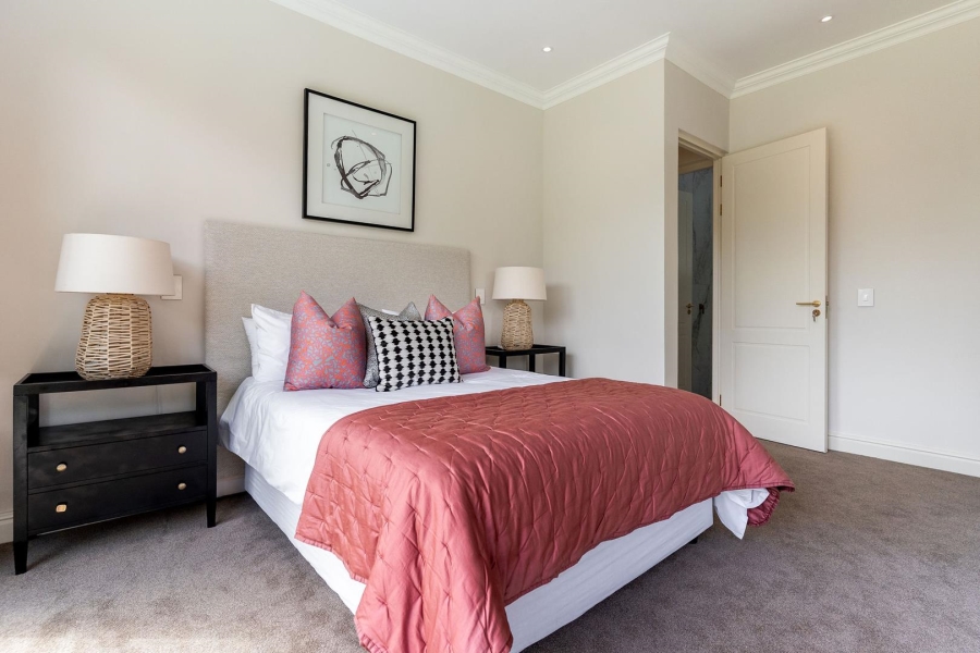 5 Bedroom Property for Sale in Constantia Western Cape